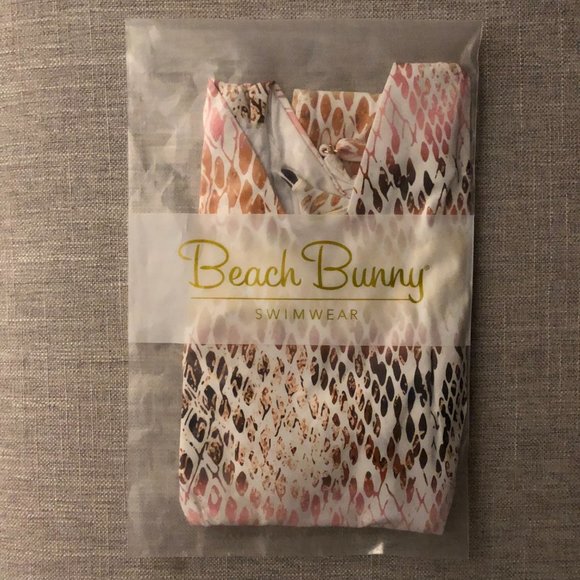 Beach Bunny Brooklyn One Piece NWT - Picture 8 of 10